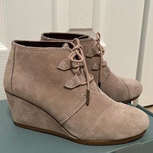 Toms Kala Wedge Booties